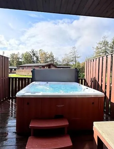 Wild Jungle Retreat