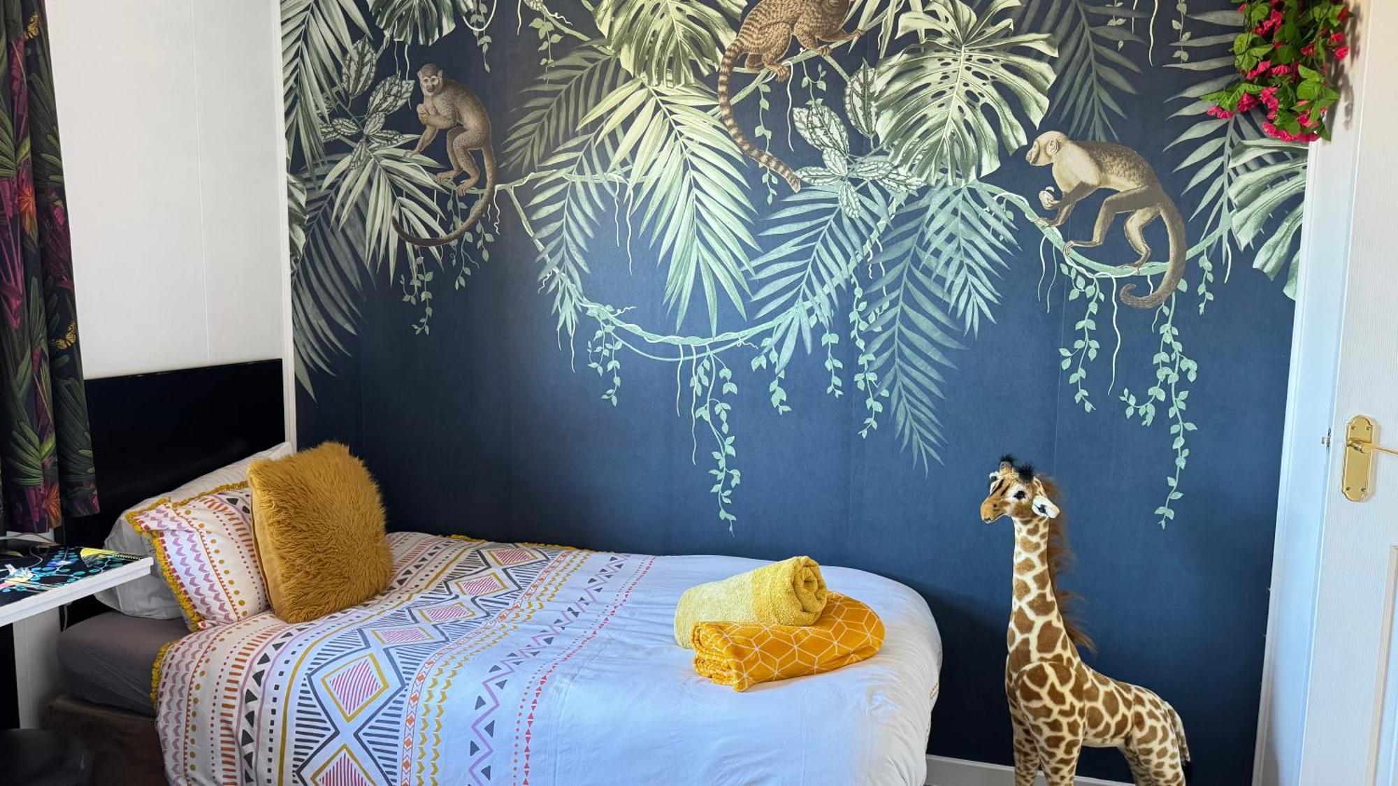 Wild Jungle Retreat * Kirn